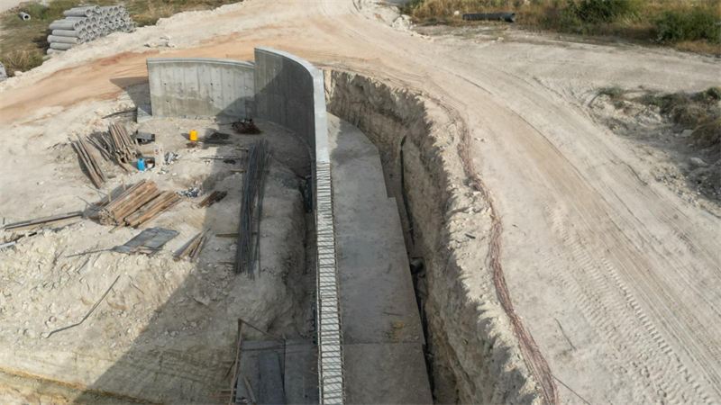 Eğimli arazide istinat duvarı
