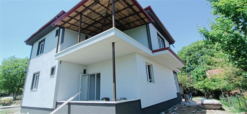 Tamamlanmış iki katlı villa